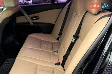 Седан BMW 5 Series 2005 в 