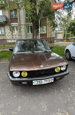 Седан BMW 5 Series 1984 в Черкасах