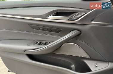 Седан BMW 5 Series 2020 в 