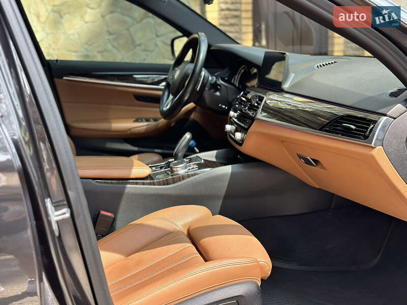Седан BMW 5 Series 2017 в Чернігові
