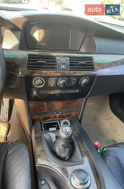 Седан BMW 5 Series 2004 в Полтаві