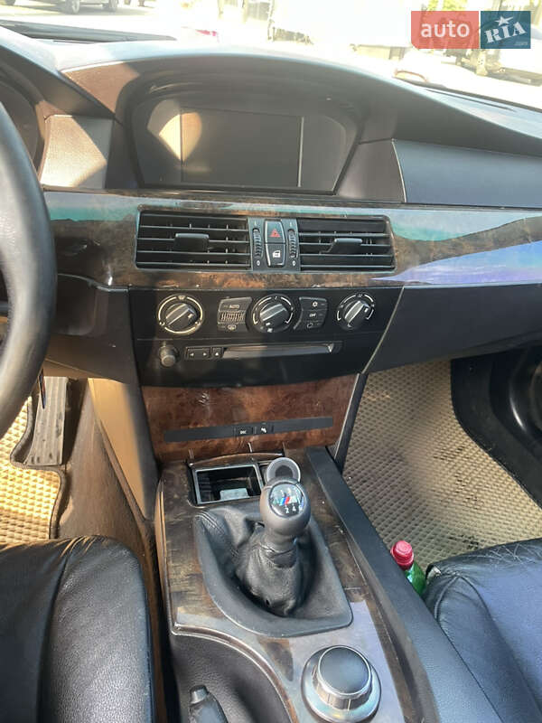 Седан BMW 5 Series 2004 в Полтаві