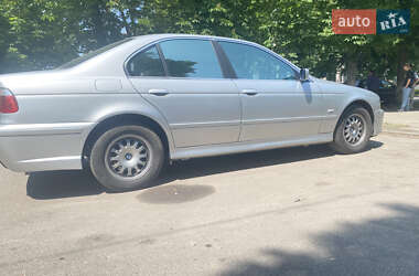 Седан BMW 5 Series 2002 в 
