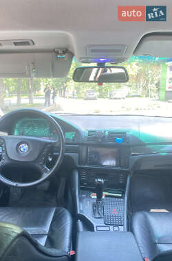 Седан BMW 5 Series 2002 в 