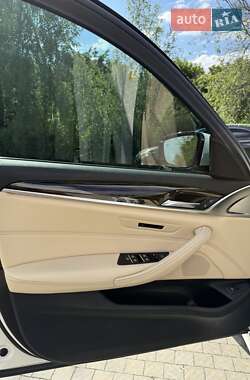 Седан BMW 5 Series 2017 в 