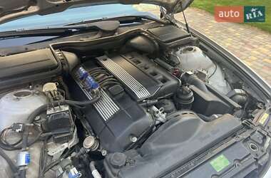 Седан BMW 5 Series 2000 в 