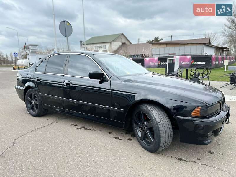 Седан BMW 5 Series 2001 в Кодыме