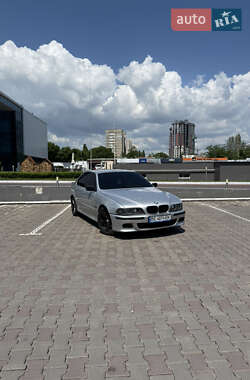 Седан BMW 5 Series 2002 в 