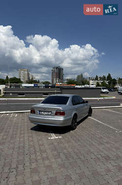 Седан BMW 5 Series 2002 в 