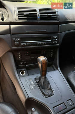 Седан BMW 5 Series 2002 в 