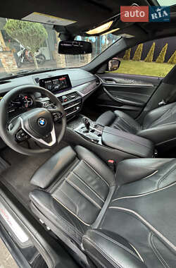 Седан BMW 5 Series 2017 в 