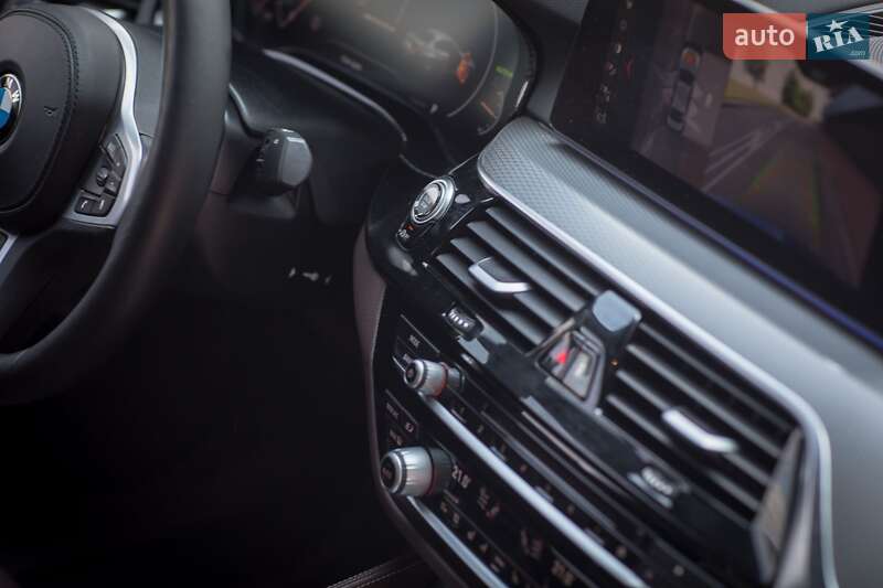 Седан BMW 5 Series 2018 в Киеве