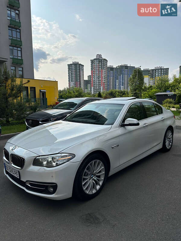Седан BMW 5 Series 2015 в 