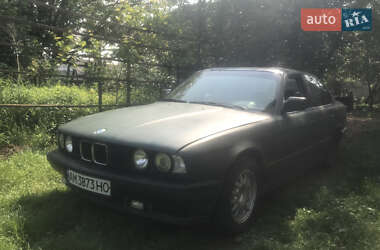 Седан BMW 5 Series 1989 в Радомишлі