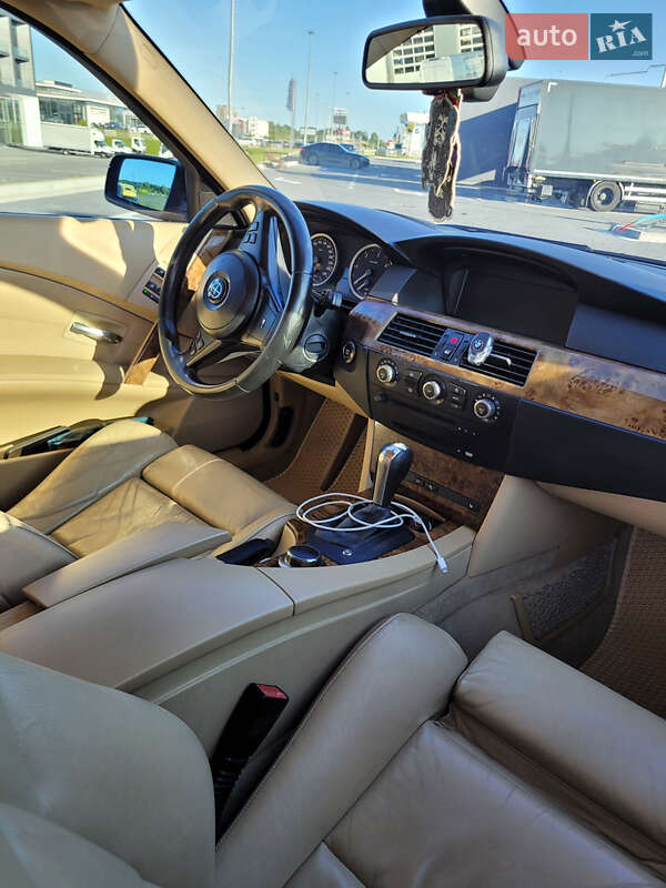 Седан BMW 5 Series 2006 в Львове