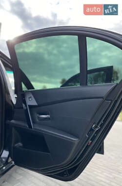 Седан BMW 5 Series 2005 в 