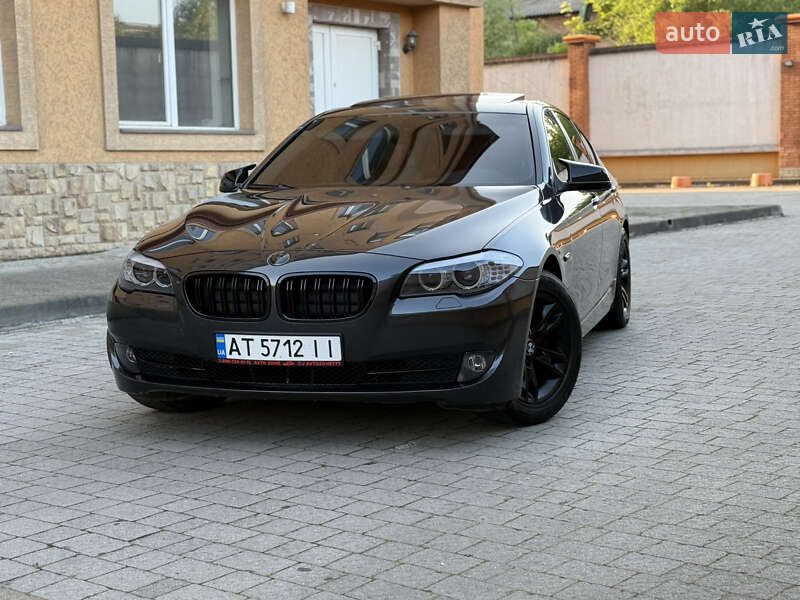 Седан BMW 5 Series 2011 в Коломые