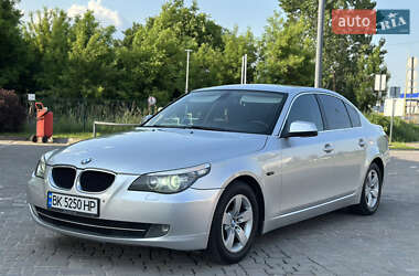 Седан BMW 5 Series 2009 в Дубно