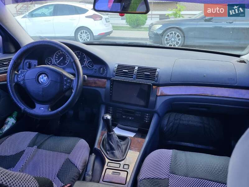Седан BMW 5 Series 2000 в Одессе
