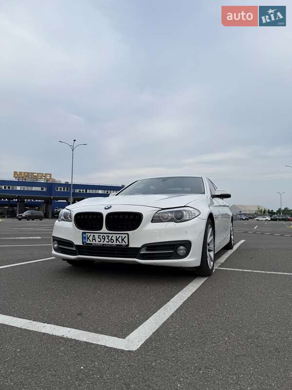 Седан BMW 5 Series 2015 в 
