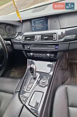 Седан BMW 5 Series 2011 в 