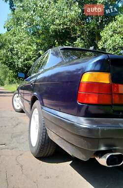 Седан BMW 5 Series 1992 в Талалаївці
