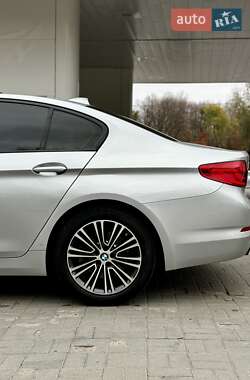 Седан BMW 5 Series 2019 в 