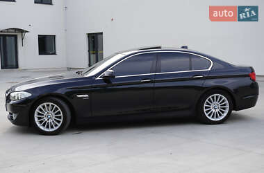 Седан BMW 5 Series 2011 в 