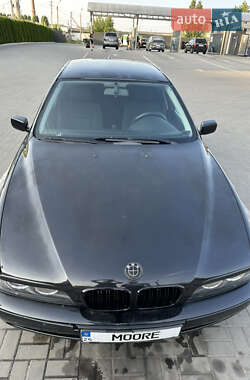 Седан BMW 5 Series 2002 в 