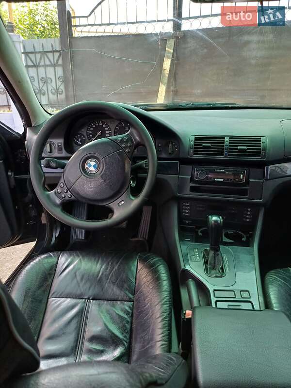 BMW 5 Series 1998