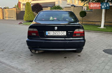 Седан BMW 5 Series 2000 в 