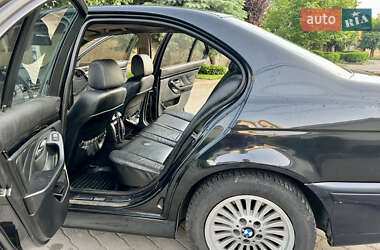 Седан BMW 5 Series 2000 в 