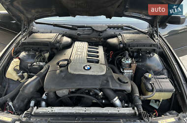 Седан BMW 5 Series 2000 в 