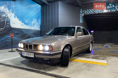 Седан BMW 5 Series 1989 в Самборі