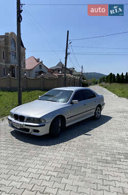 Седан BMW 5 Series 2000 в 