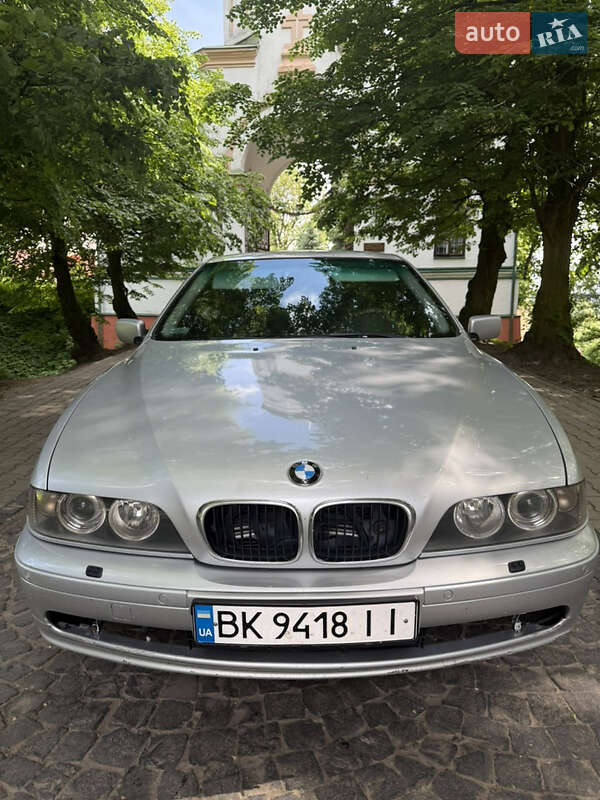 BMW 5 Series 2000