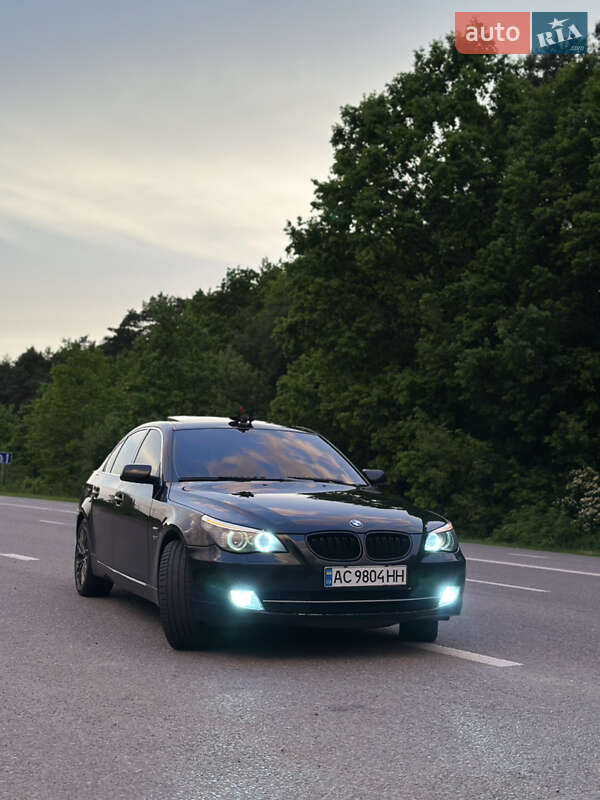 Седан BMW 5 Series 2009 в Владимире