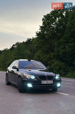 Седан BMW 5 Series 2009 в 