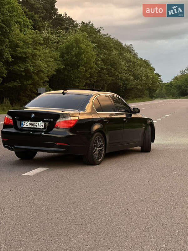 Седан BMW 5 Series 2009 в Владимире