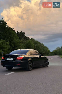 Седан BMW 5 Series 2009 в 