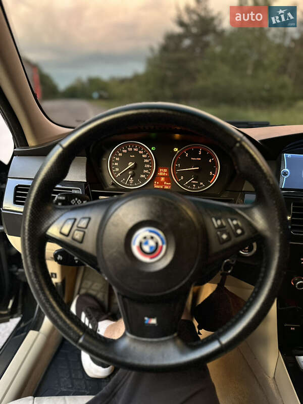 Седан BMW 5 Series 2009 в Владимире