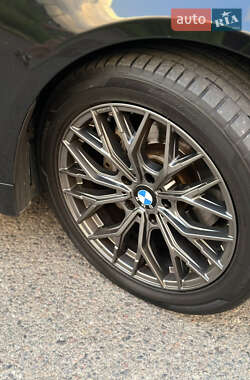 Седан BMW 5 Series 2009 в 