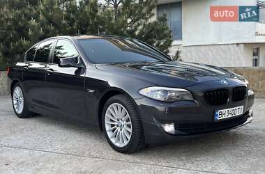 Седан BMW 5 Series 2012 в 