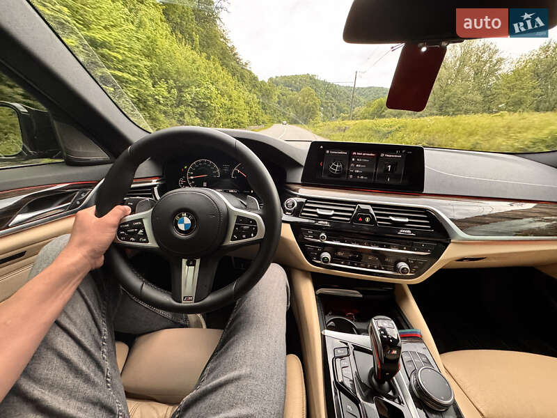 Седан BMW 5 Series 2017 в Ужгороде