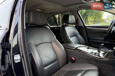 Седан BMW 5 Series 2013 в 