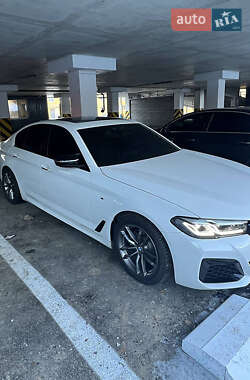 Седан BMW 5 Series 2017 в Киеве