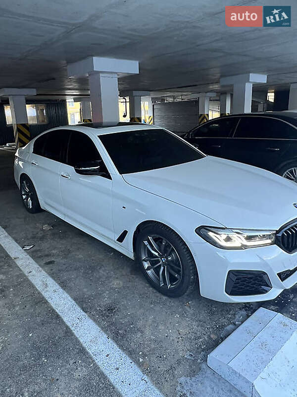 Седан BMW 5 Series 2017 в 