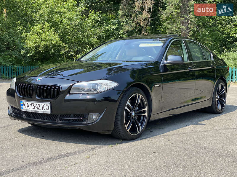 Седан BMW 5 Series 2013 в 