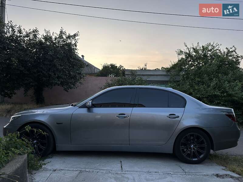Седан BMW 5 Series 2005 в Николаеве