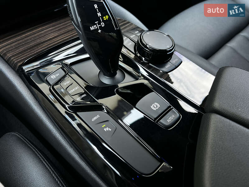 Седан BMW 5 Series 2018 в Дніпрі